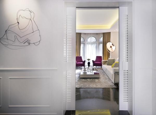 Entrance hall opening onto the living room, Villa Canal Cove, Palm Jumeirah